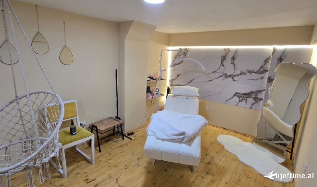 Jepet ambient biznesi me qira ne Shkoze.