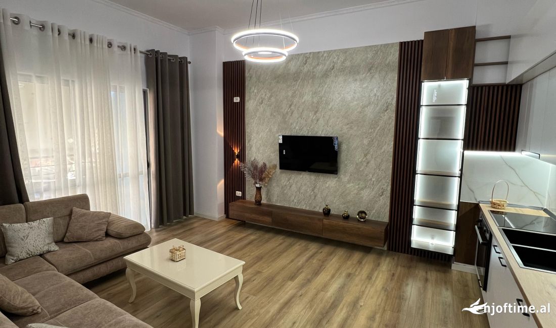 Shtepi ne shitje Apartament ne Tirane, 2+1, Mobilimi E mobiluar, Pagesa 145,000  Euro.