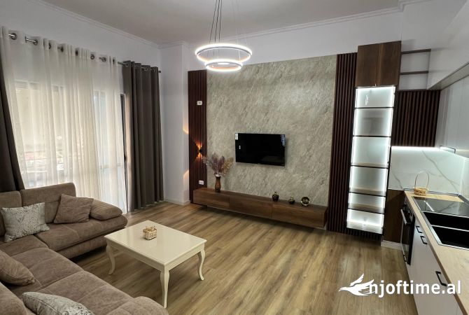 Super apartament 2+1 per shitje ne Astir, Bulevardi 