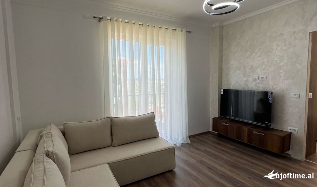 Shtepi ne shitje Apartament ne Tirane, 1+1, Mobilimi E mobiluar, Pagesa 100,000  Euro.