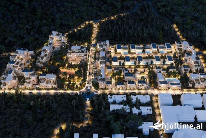 Shtepi ne shitje Apartament ne Himare, Garsoniere, Mobilimi Bosh, pa mobiluar, Pagesa 150,000  Euro.