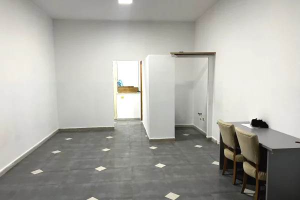 Ambient biznesi me qera 3+1 ne Tirane - 400 Euro