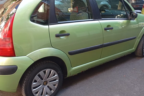 Makina ne shitje ne Tirane, Citroen, 2005 Diesel,Kambio Manual Pagesa 1,600  Euro.