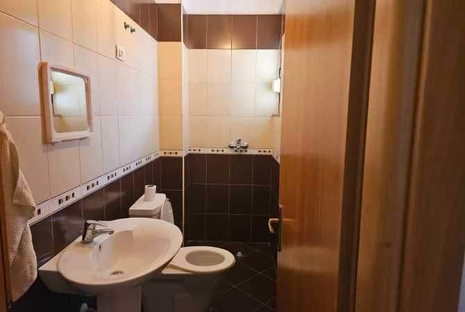 Shitet toke ne bregdetin e Spillese, Koder