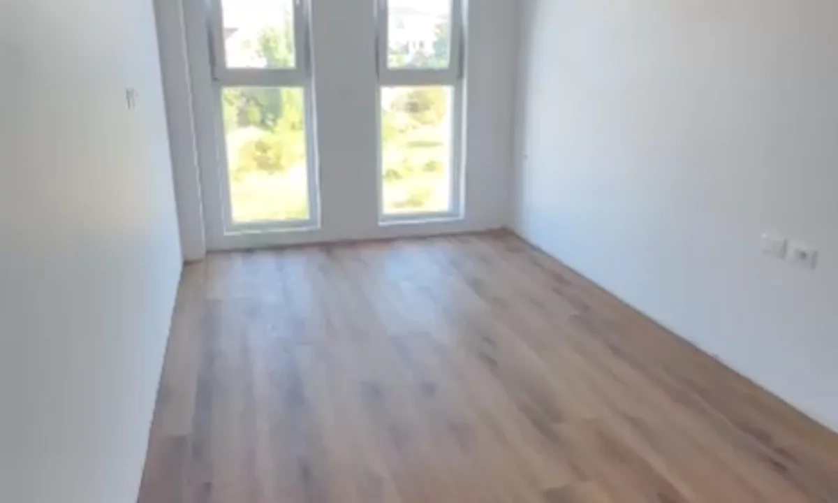 Shtepi ne shitje Apartament ne Tirane, 3+1, Mobilimi Bosh, pa mobiluar, Pagesa 139,700  Euro.