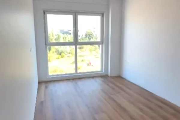 Shtepi ne shitje Apartament ne Tirane, 3+1, Mobilimi Bosh, pa mobiluar, Pagesa 139,700  Euro.
