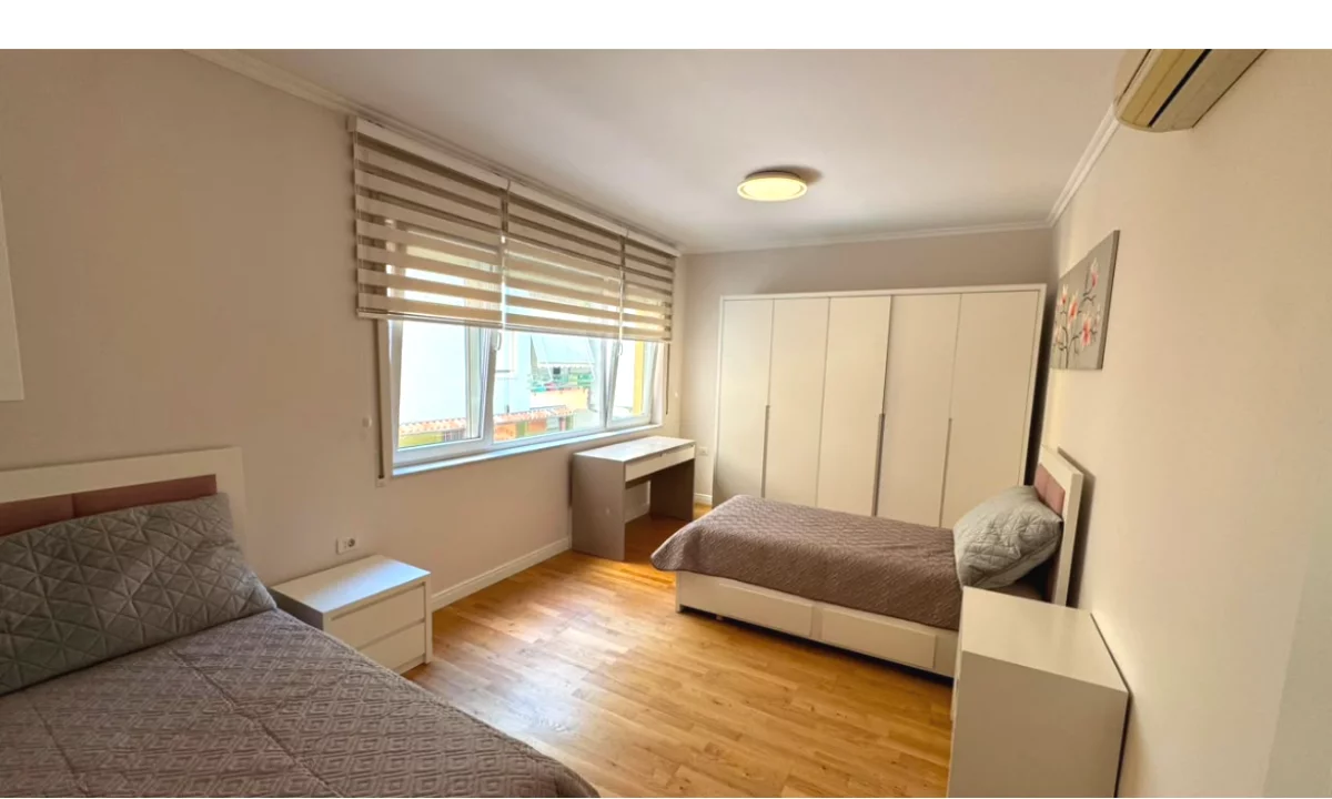 Shtepi ne shitje Apartament ne Tirane, 3+1, Mobilimi E mobiluar, Pagesa 340,000  Euro.