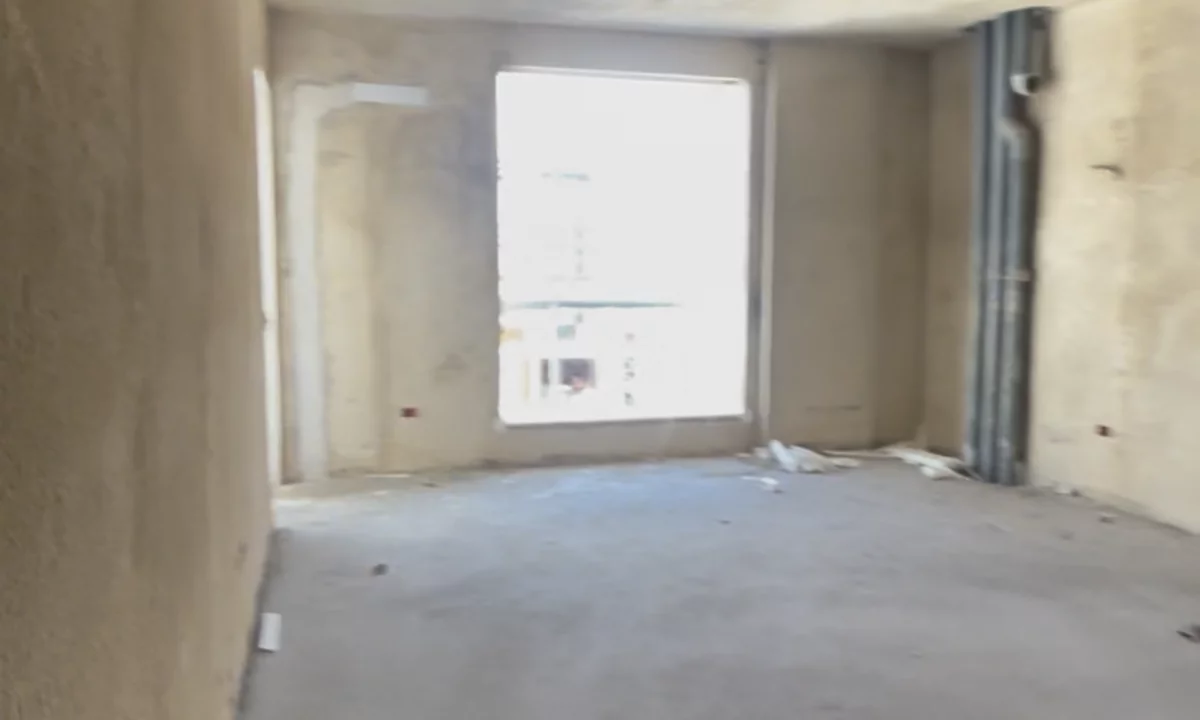Shtepi ne shitje Apartament ne Tirane, 2+1, Mobilimi Bosh, pa mobiluar, Pagesa 11,500,000  Leke.