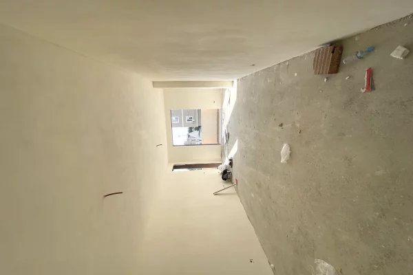 Shtepi ne shitje Apartament ne Tirane, 2+1, Mobilimi Bosh, pa mobiluar, Pagesa 9,980,000  Leke.