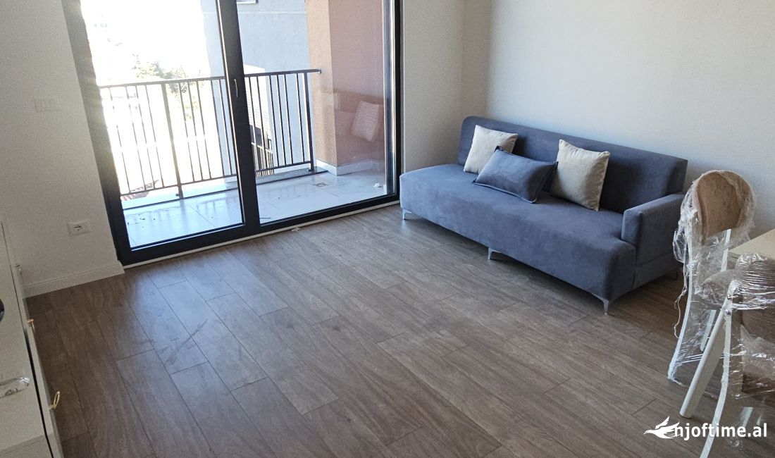 Shtepi me qera Apartament ne Tirane, 2+1, Mobilimi E mobiluar, Pagesa 450  Euro.