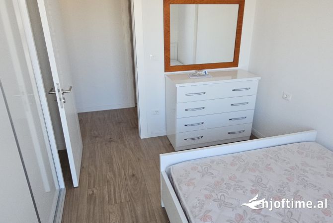 Shtepi me qera Apartament ne Tirane, 2+1, Mobilimi E mobiluar, Pagesa 450  Euro.