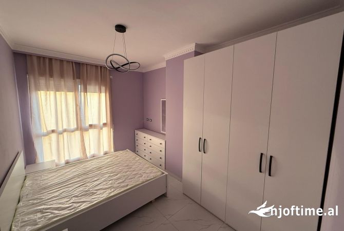 Appartamento in affitto a Tirana 1+1, Arredato
