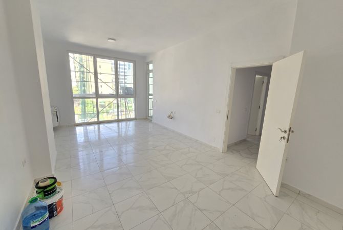  Jepet me Qera Ambient Biznesi 3+1+2 pas Square 21, tek Nisheraku. 