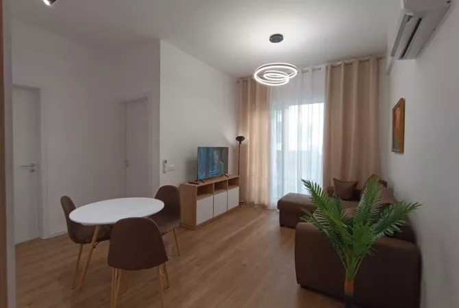 Jepet me Qera Apartamenti 1+1+ Post Parkim  tek Kompleksi Oxa