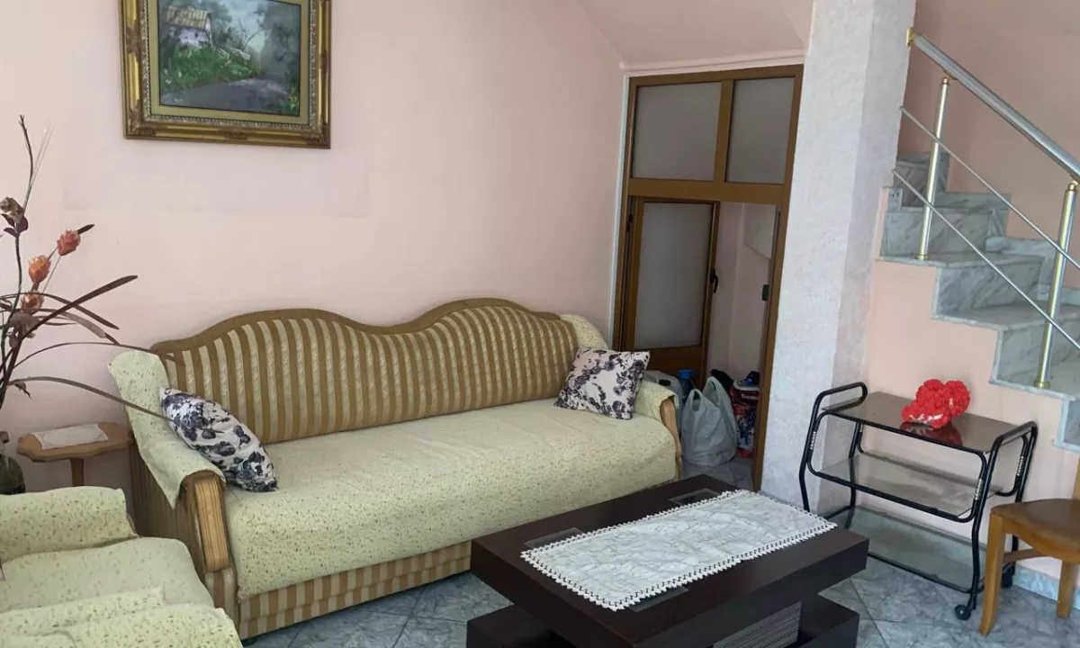 Casa privata/Indipendente in affitto a Tirana 1+1, Arredato