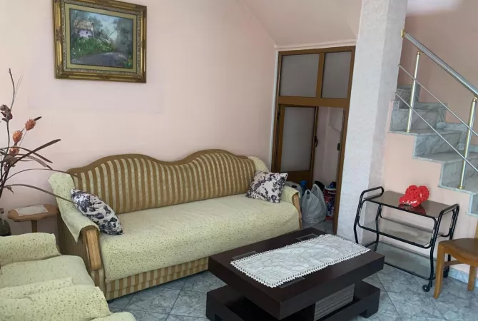 Jepet me Qera Apartament 1+1  në Institut