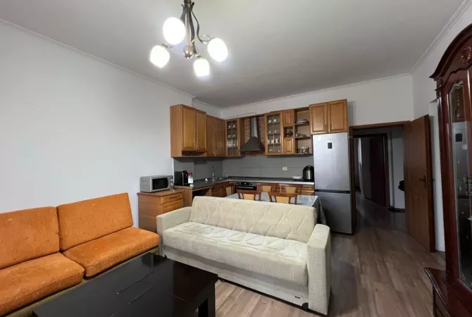 Shtepi ne shitje Apartament ne Tirane, 2+1, Mobilimi E mobiluar, Pagesa 85,000  Euro.