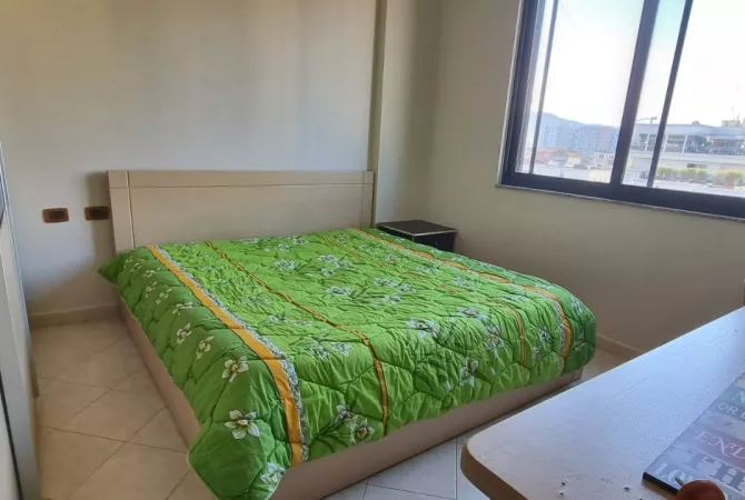 Shtepi me qera Apartament ne Tirane, 2+1, Mobilimi E mobiluar, Pagesa 800  Euro.