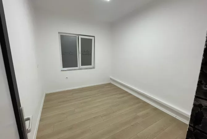 Business Property for Rent 3+1 in Tirana - 500 Euro
