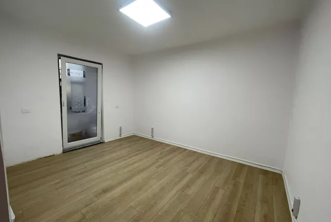 Business Property for Rent 3+1 in Tirana - 500 Euro