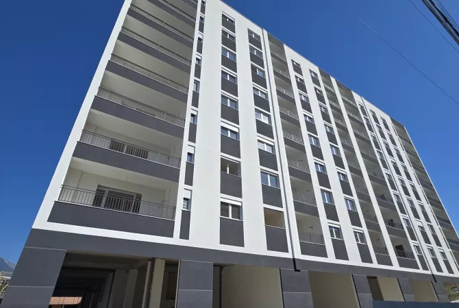 Shtepi ne shitje Apartament ne Tirane, 2+1, Mobilimi Bosh, pa mobiluar, Pagesa 163,000  Euro.