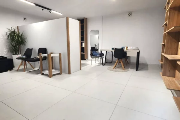 Business Property in Sale 1+1 in Tirana - 120,000 Euro