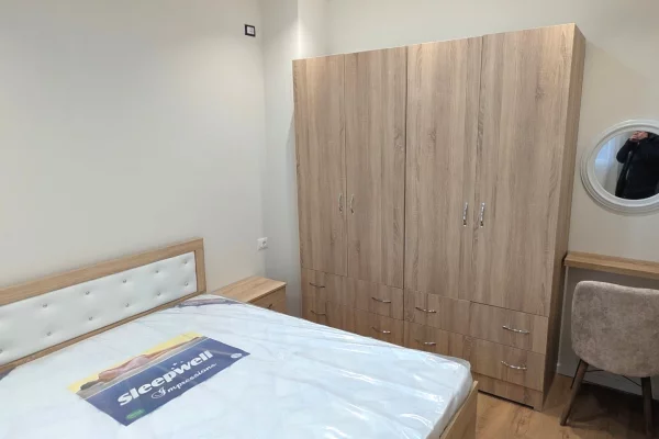 Casa privata/Indipendente in affitto a Tirana 2+1, Arredato