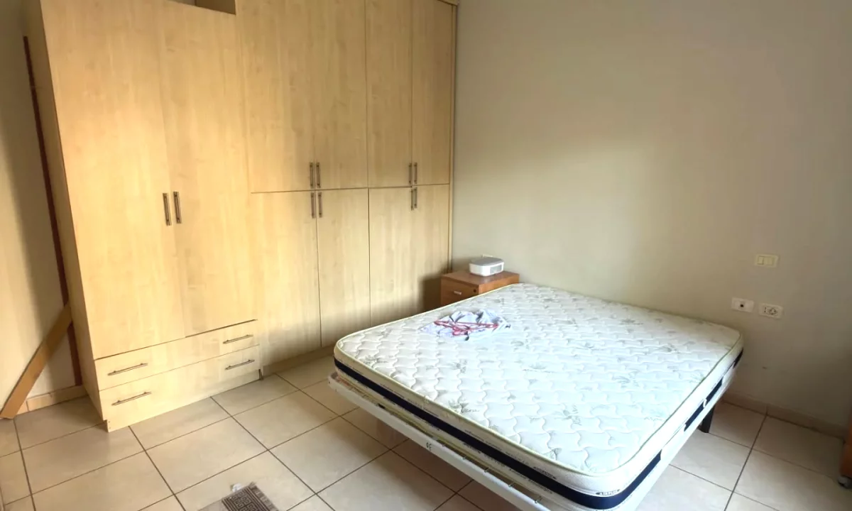 Shtepi me qera Apartament ne Tirane, 1+1, Mobilimi E mobiluar, Pagesa 35,000  Leke.