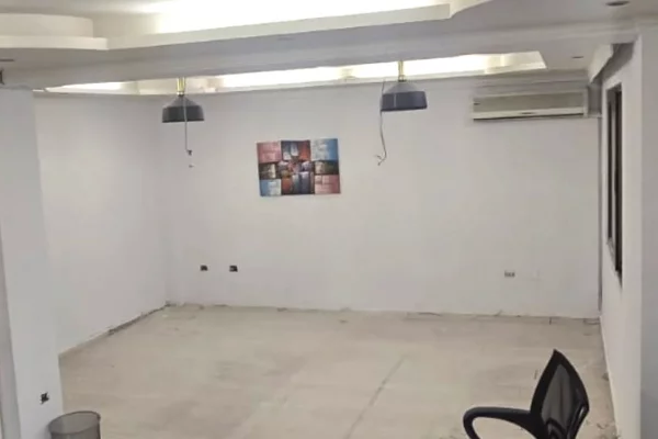 🏢 AMBJENT PER BIZNES ME QERA – ISH BLLOKU 