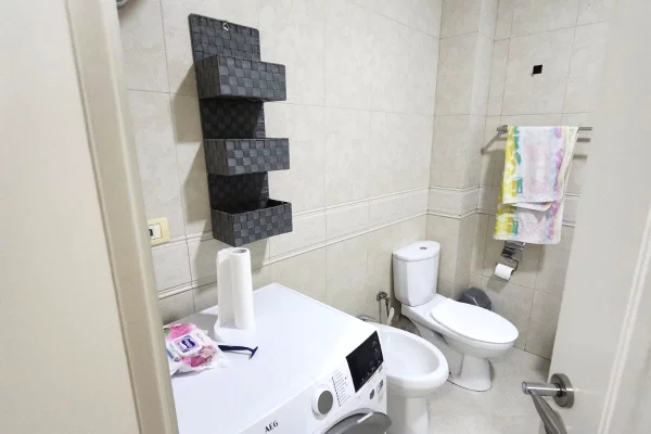 Shtepi me qera Apartament ne Tirane, 2+1, Mobilimi E mobiluar, Pagesa 60,000  Leke.