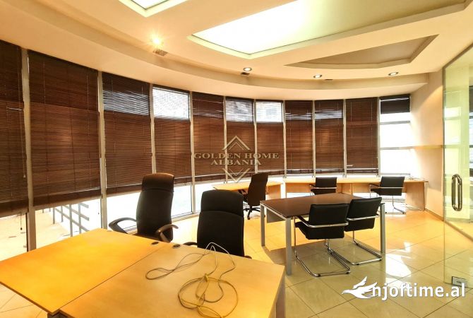 Jepet me qera ambient komercial tek Zogu i Zi!