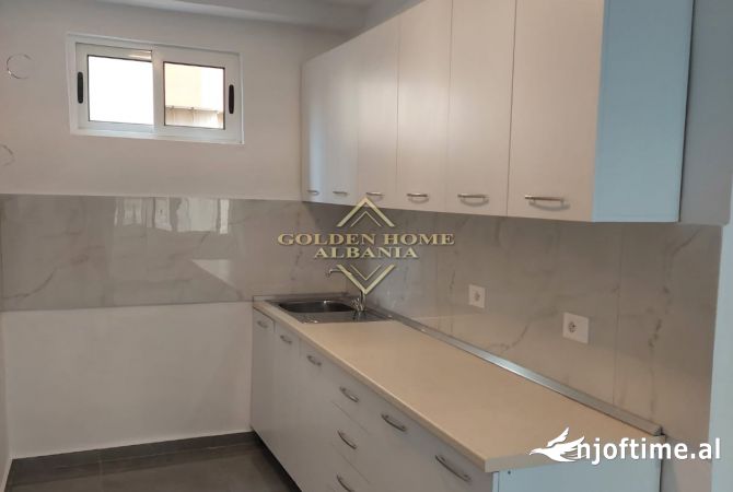 Jepet me qera apartament 1+1 bosh per zyra tek ish Parku i Autobuzave