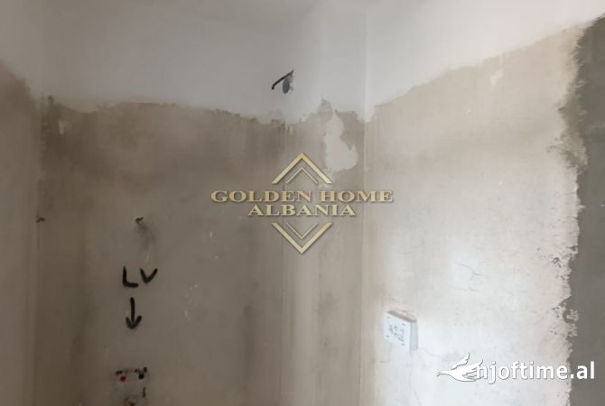 Appartamento in vendita a Tirana 1+1, Vuoto
