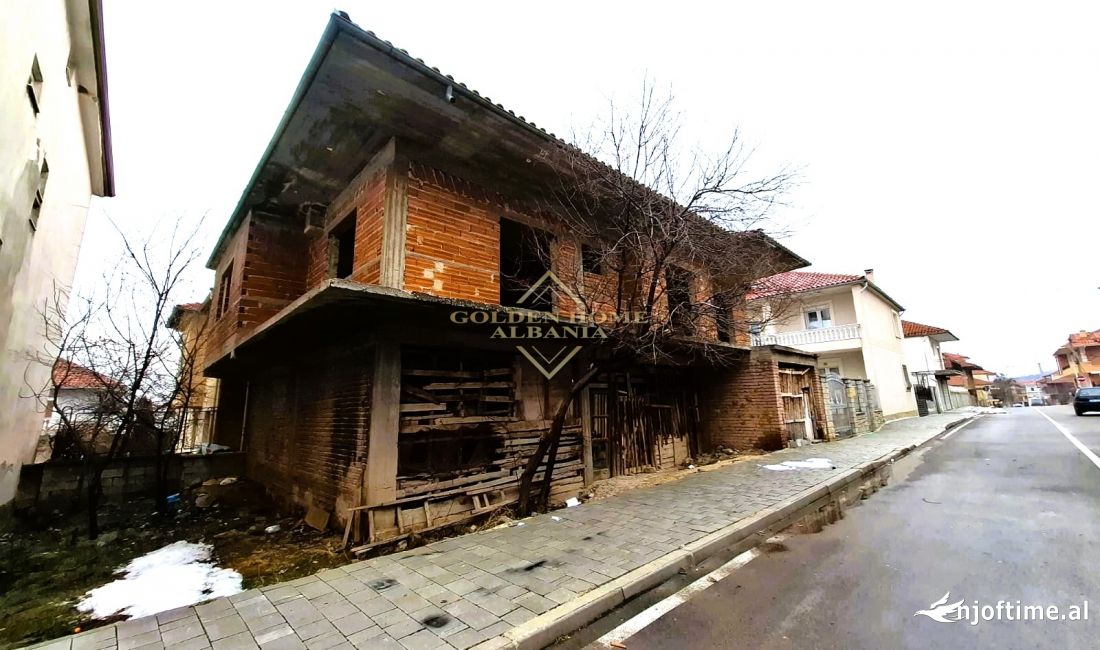 Casa privata/Indipendente in vendita a Koriza 2+1, Vuoto