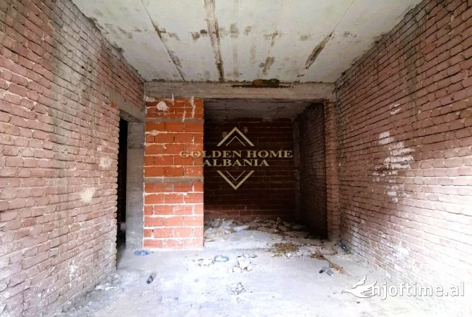 Casa privata/Indipendente in vendita a Koriza 2+1, Vuoto