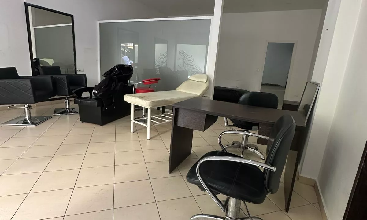 Shitet Ambient Biznesi me Certifikat Pronesie ne Yzberisht.