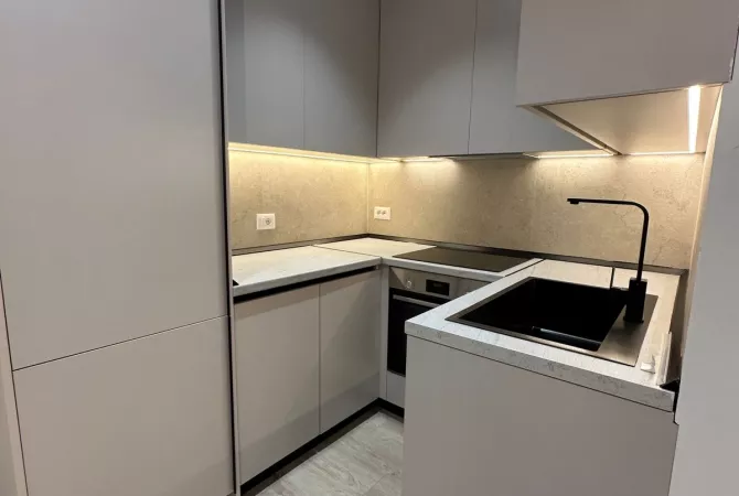 Shtepi ne shitje Apartament ne Tirane, 2+1, Mobilimi E mobiluar, Pagesa 250,000  Euro.