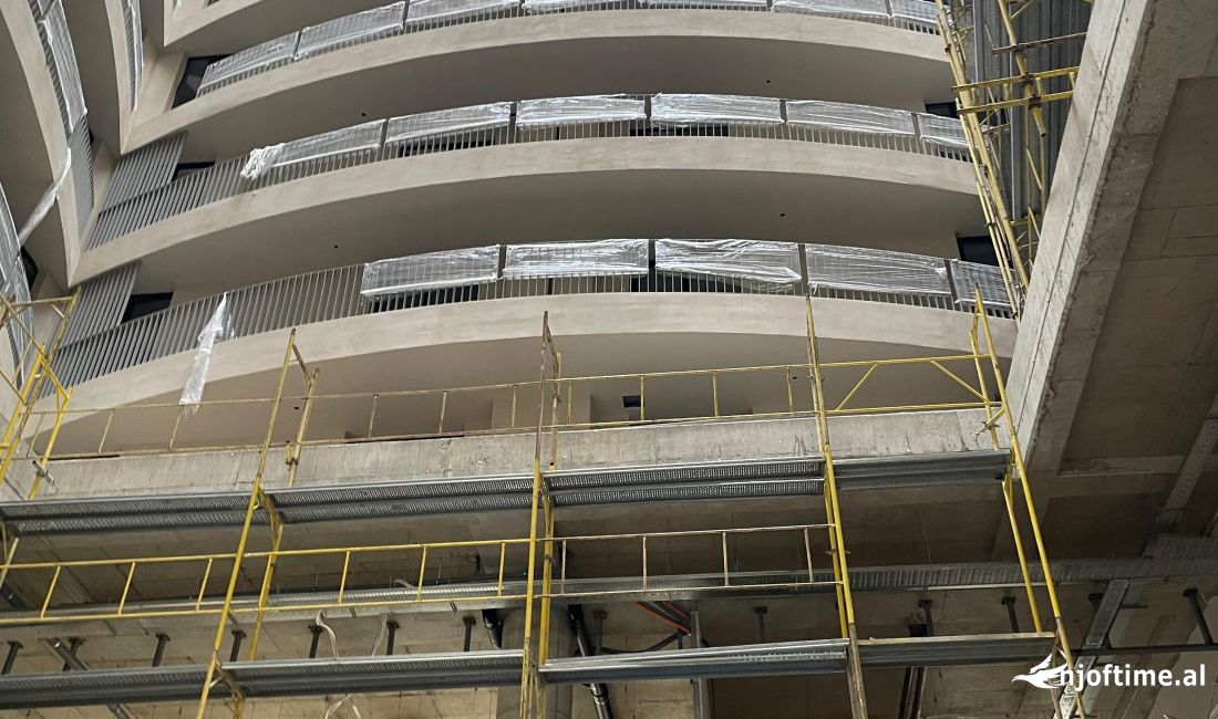 Ambient biznesi ne shitje , rruga Mine Peza