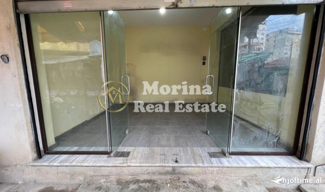 Shitet ambient per Biznes/2 dyqane, te Tregu Cam, 105060 EURO