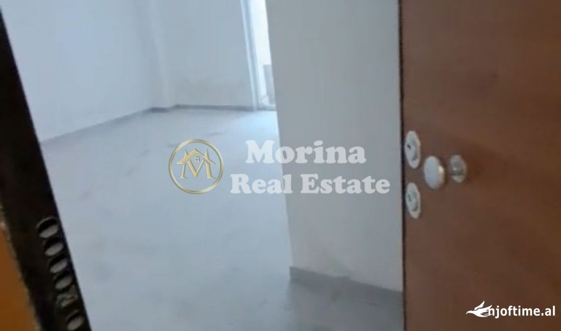 Shtepi ne shitje Apartament ne Tirane, 1+1, Mobilimi Bosh, pa mobiluar, Pagesa 127,500  Euro.