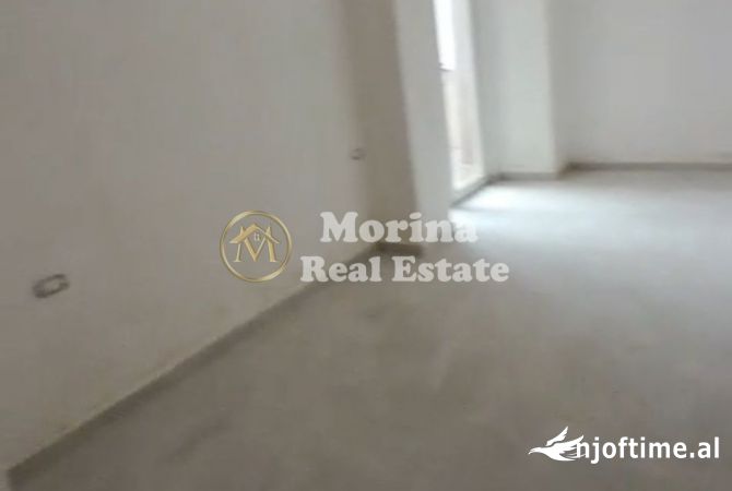 Shtepi ne shitje Apartament ne Tirane, 1+1, Mobilimi Bosh, pa mobiluar, Pagesa 127,500  Euro.