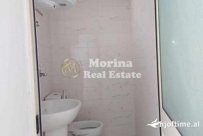 Ambiente Commerciale in Affitto 1+1 a Tirana - 380 Euro