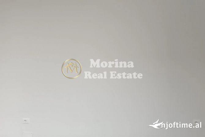 Ambiente Commerciale in Affitto 1+1 a Tirana - 1,500 Euro