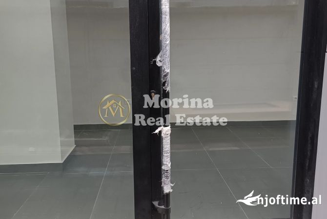 Ambiente Commerciale in Affitto 1+1 a Tirana - 1,500 Euro