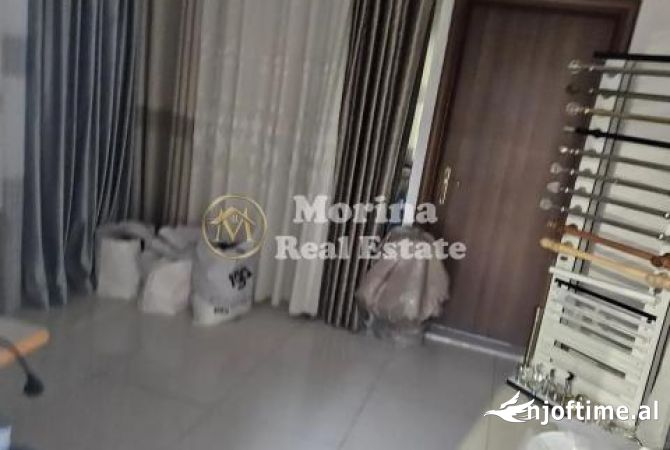 Dyqan prane tregut te Medreses, 650000 Euro (i Diskutueshem)