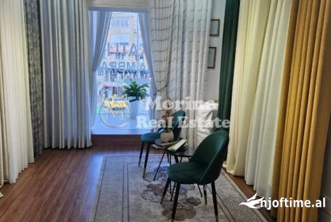 Dyqan prane tregut te Medreses, 650000 Euro (i Diskutueshem)