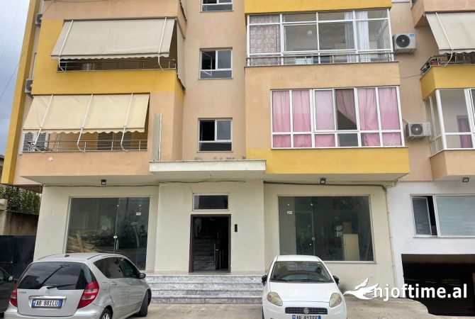 OKAZION!!!  Njesi sherbimi 300 m2