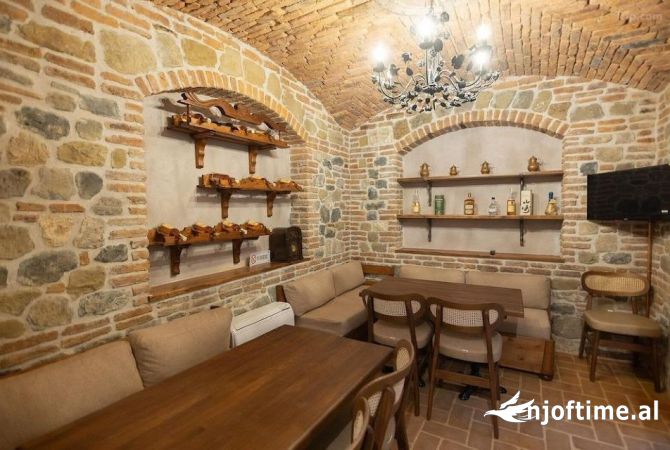 Ambient biznesi ne shitje 5+1 ne Korce - 400,000 Euro