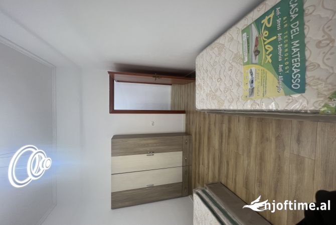 Shtepi ne shitje Apartament ne Tirane, 2+1, Mobilimi E mobiluar, Pagesa 145,000  Euro.
