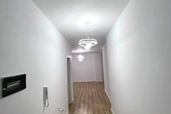 Shtepi ne shitje Apartament ne Tirane, 2+1, Mobilimi Bosh, pa mobiluar, Pagesa 120,000  Euro.